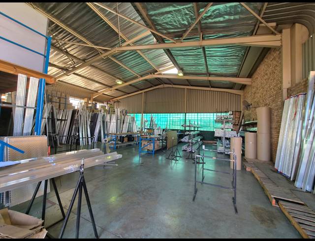 450M² WAREHOUSE TO LET IN ALLANDALE